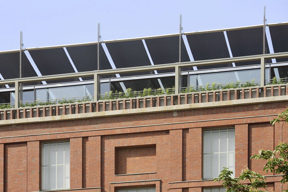 Vista della serra-ristorante con copertura a rullo da 10 metri Resstende